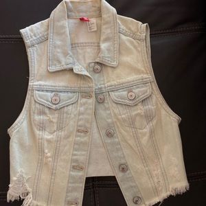 cute stylish ripped denim cut sleeved jacket:)